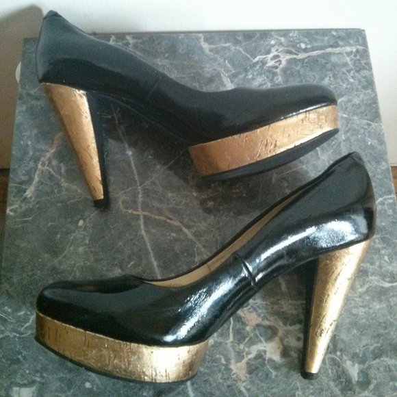 Patent Black & Gold Cork Platform Heels Size 6.5 - Picture 1 of 16
